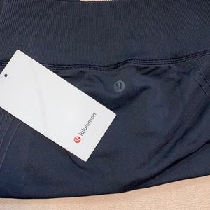 NEW Lululemon Ebb to Street Tight Leggings Size 4